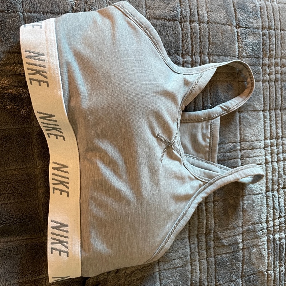 Nike Swoosh Bra